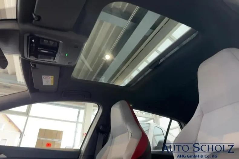 Volkswagen Golf din 2022 cu 44.000 km - oferta VOL161831 - foto 18