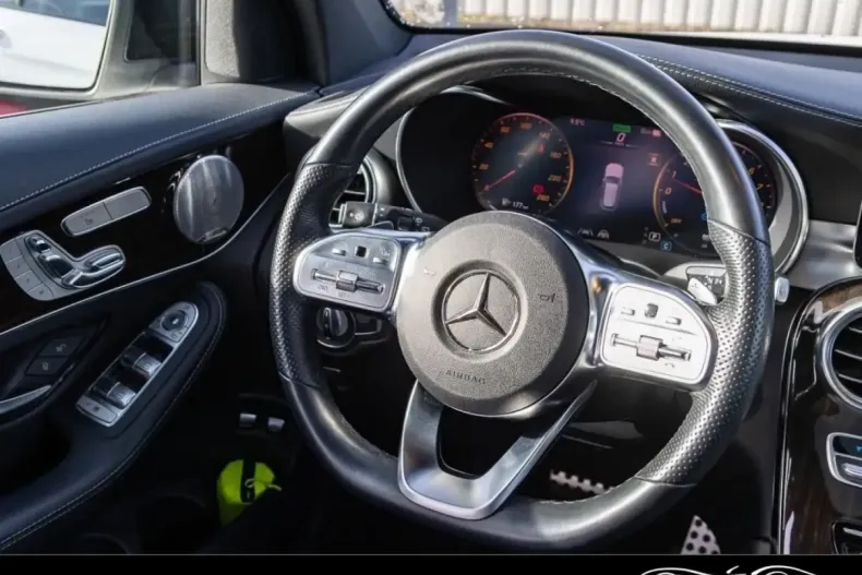 Mercedes-Benz GLC 300 din 2021 cu 52.500 km - oferta MER161832 - foto 13