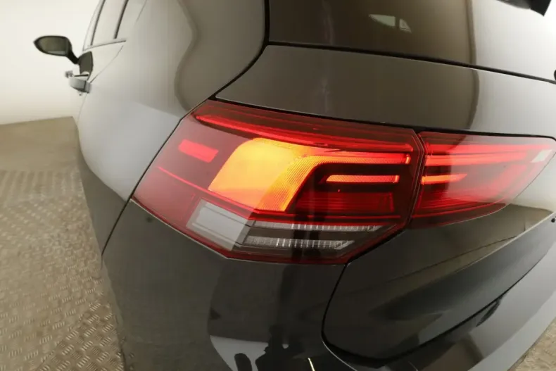 Volkswagen Golf din 2023 cu 72.721 km - oferta VOL161834 - foto 9