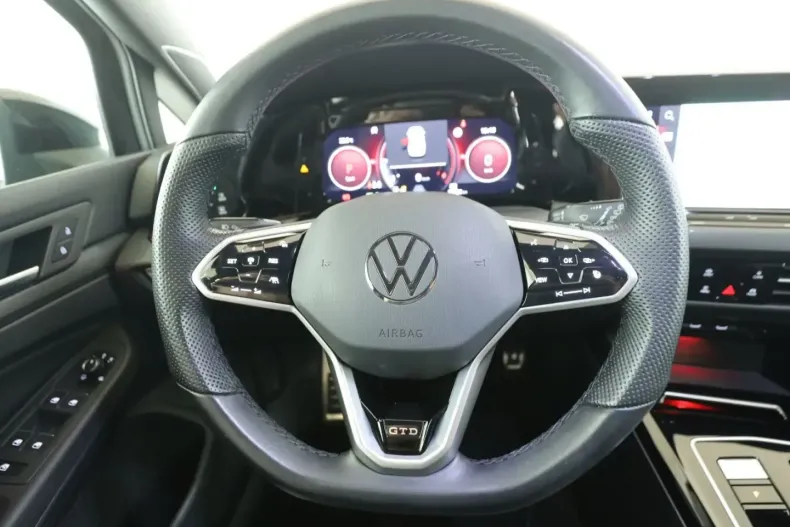 Volkswagen Golf din 2023 cu 72.721 km - oferta VOL161834 - foto 13