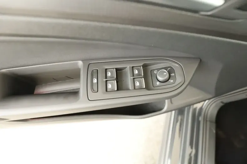 Volkswagen Golf din 2023 cu 72.721 km - oferta VOL161834 - foto 18