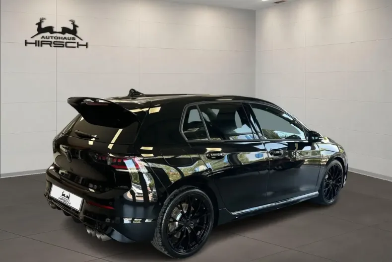 Volkswagen Golf din 2024 cu 14.900 km - oferta VOL161835 - foto 3