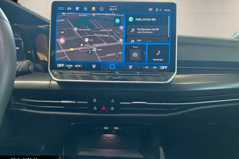 Volkswagen Golf din 2024 cu 14.900 km - oferta VOL161835 - foto 19