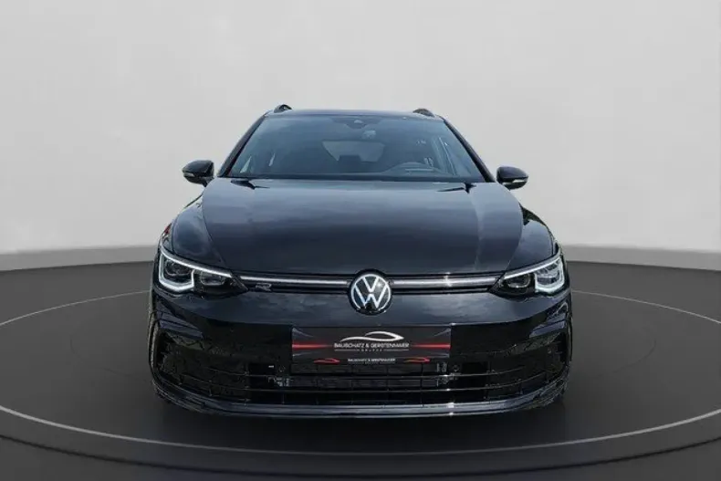 Volkswagen Golf din 2024 cu 11.110 km - oferta VOL161836 - foto 2