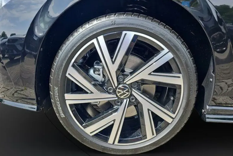 Volkswagen Golf din 2024 cu 11.110 km - oferta VOL161836 - foto 15