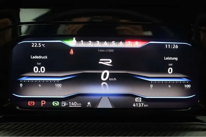 Volkswagen Golf din 2024 cu 4.244 km - oferta VOL161838 - foto 13