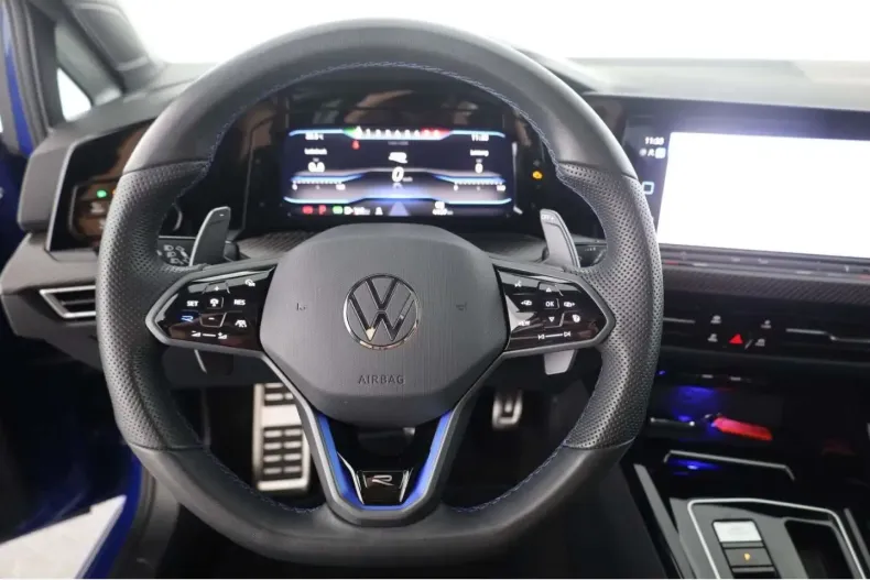 Volkswagen Golf din 2024 cu 4.244 km - oferta VOL161838 - foto 21