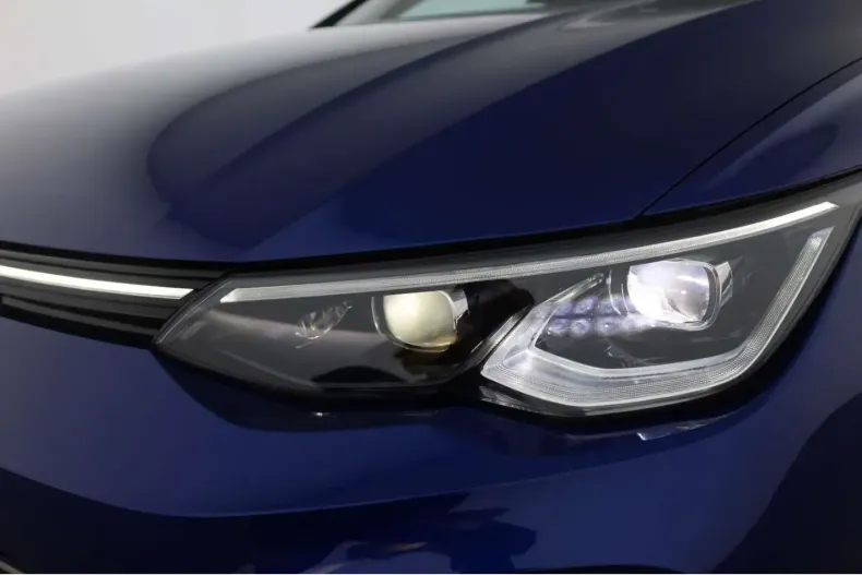 Volkswagen Golf din 2024 cu 4.244 km - oferta VOL161838 - foto 25