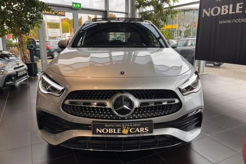 Mercedes-Benz GLA 250 din 2021 cu 49.900 km - oferta MER161842 - foto 2