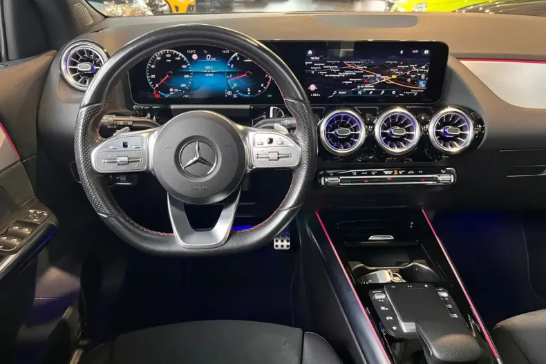 Mercedes-Benz GLA 250 din 2021 cu 49.900 km - oferta MER161842 - foto 12