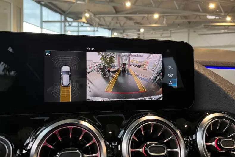 Mercedes-Benz GLA 250 din 2021 cu 49.900 km - oferta MER161842 - foto 17