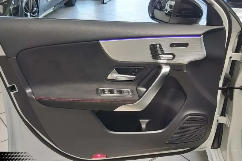 Mercedes-Benz A 250 din 2023 cu 17.000 km - oferta MER161843 - foto 18