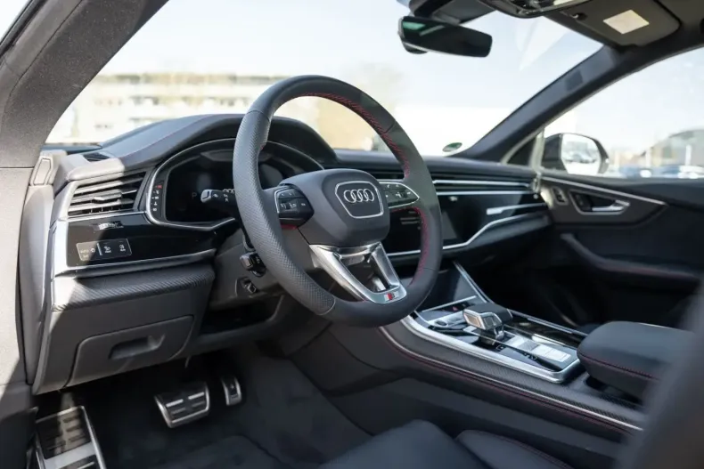 Audi Q8 din 2025 cu 15.900 km - oferta AUD161844 - foto 9