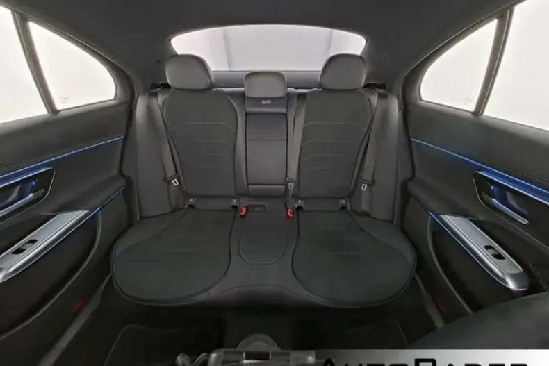 Mercedes-Benz E 200 din 2023 cu 50.950 km - oferta MER161845 - foto 9