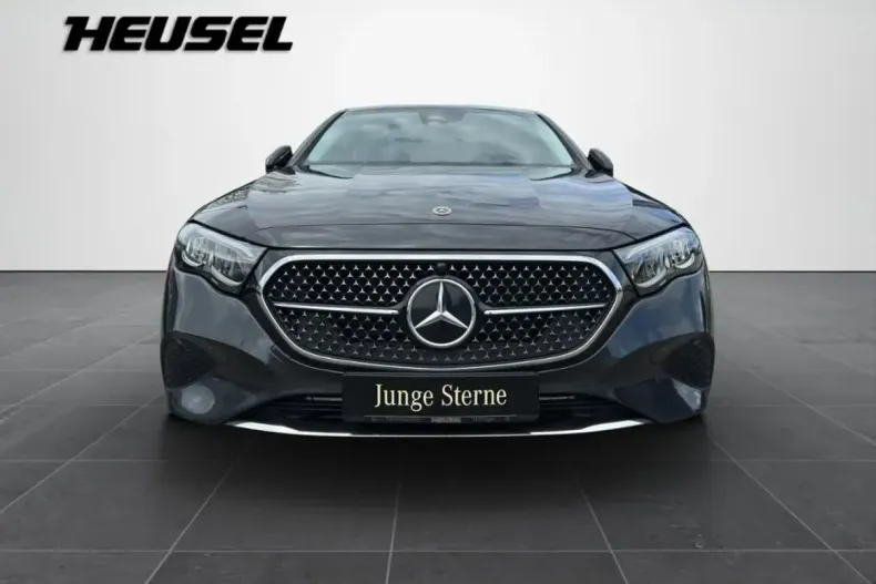 Mercedes-Benz E 200 din 2023 cu 52.397 km - oferta MER161846 - foto 3