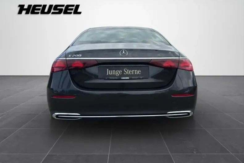 Mercedes-Benz E 200 din 2023 cu 52.397 km - oferta MER161846 - foto 6