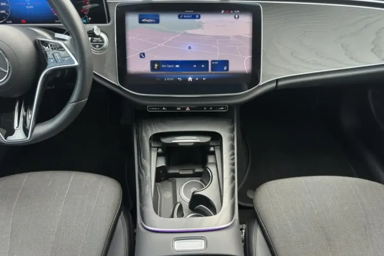 Mercedes-Benz E 200 din 2023 cu 52.397 km - oferta MER161846 - foto 15