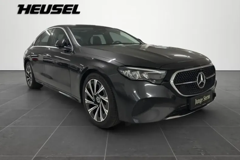 Mercedes-Benz E 200 din 2023 cu 48.024 km - oferta MER161849 - foto 1