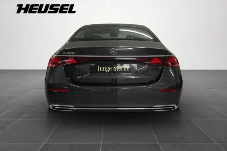 Mercedes-Benz E 200 din 2023 cu 48.024 km - oferta MER161849 - foto 6