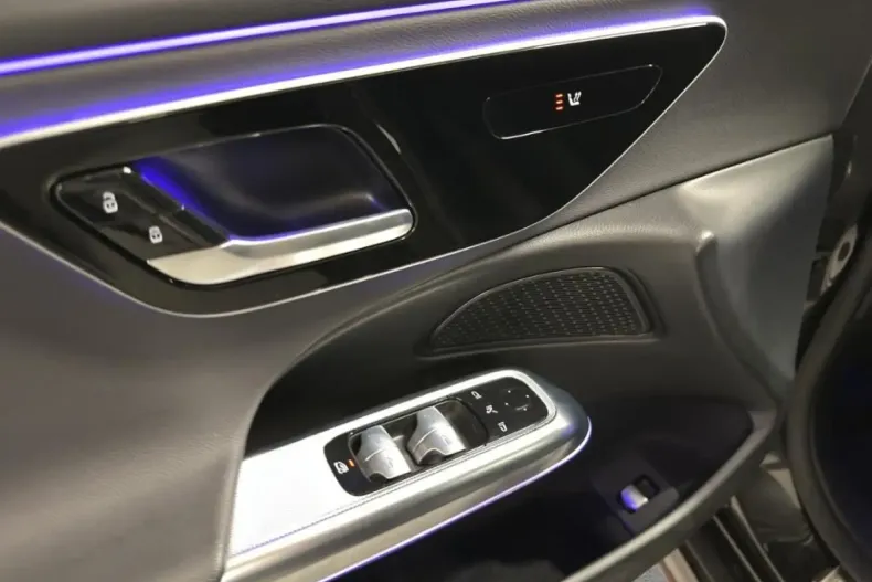 Mercedes-Benz E 200 din 2023 cu 48.024 km - oferta MER161849 - foto 16