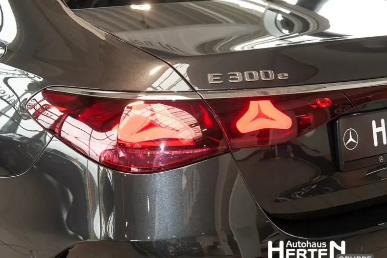 Mercedes-Benz E 300 din 2024 cu 10.916 km - oferta MER161850 - foto 14