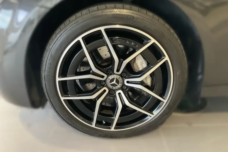 Mercedes-Benz E 300 din 2021 cu 76.403 km - oferta MER161852 - foto 4