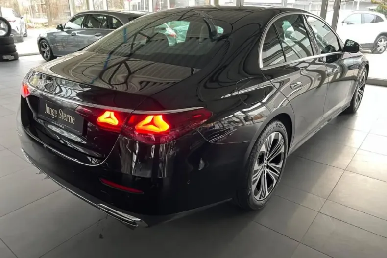 Mercedes-Benz E 200 din 2023 cu 50.000 km - oferta MER161853 - foto 4