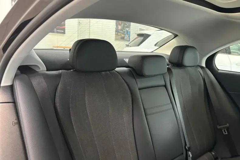 Mercedes-Benz E 200 din 2023 cu 49.000 km - oferta MER161854 - foto 13