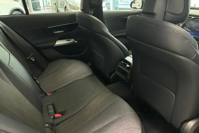 Mercedes-Benz E 200 din 2023 cu 49.000 km - oferta MER161854 - foto 14