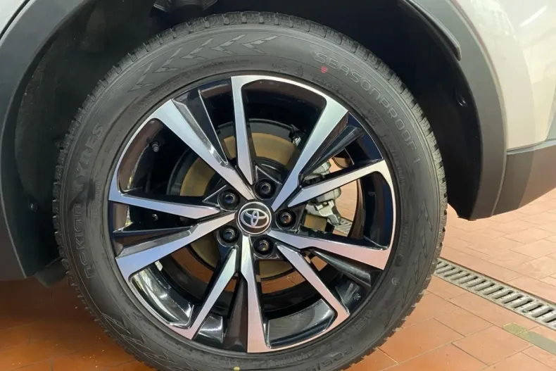 Toyota C-HR din 2025 cu 25.596 km - oferta TOY161859 - foto 27