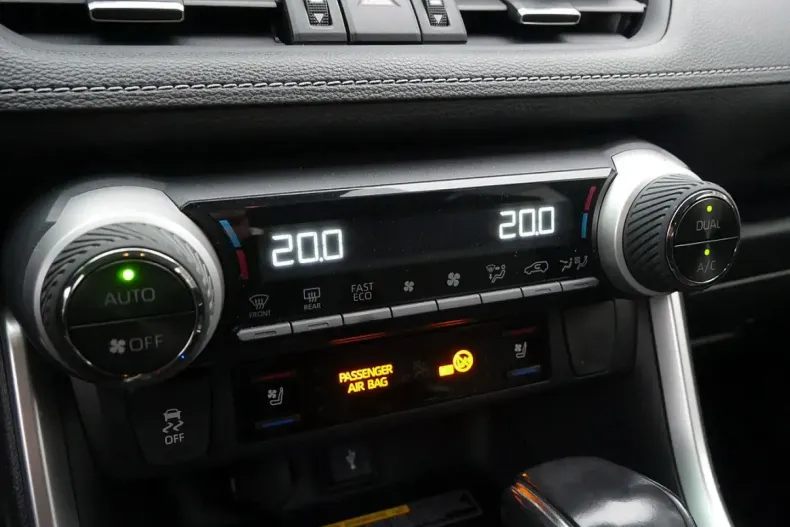 Toyota RAV4 din 2020 cu 66.265 km - oferta TOY161861 - foto 20