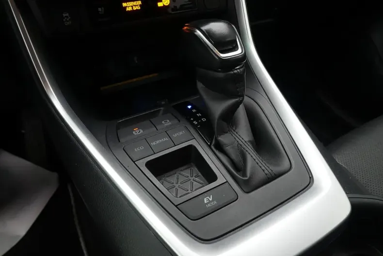 Toyota RAV4 din 2020 cu 66.265 km - oferta TOY161861 - foto 22