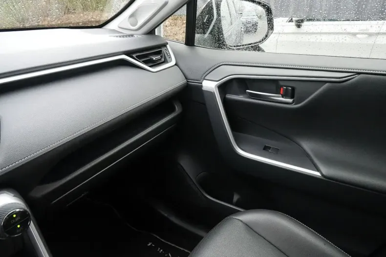 Toyota RAV4 din 2020 cu 66.265 km - oferta TOY161861 - foto 24