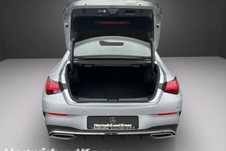 Mercedes-Benz CLA 200 din 2025 cu 9.450 km - oferta MER161873 - foto 8