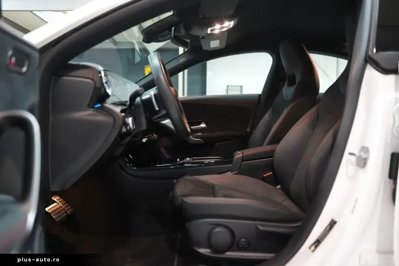 Mercedes-Benz CLA 180 din 2024 cu 18.600 km - oferta MER161875 - foto 7