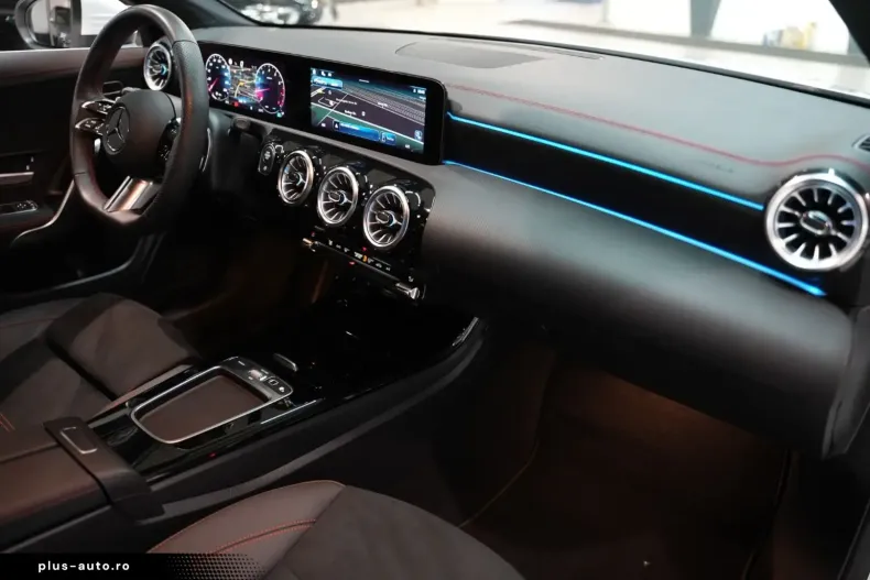 Mercedes-Benz CLA 180 din 2024 cu 18.600 km - oferta MER161875 - foto 11