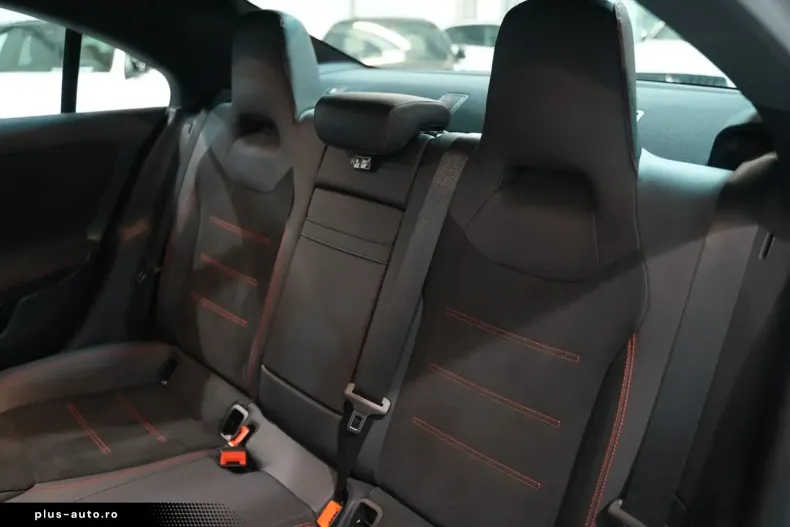 Mercedes-Benz CLA 180 din 2024 cu 18.600 km - oferta MER161875 - foto 18