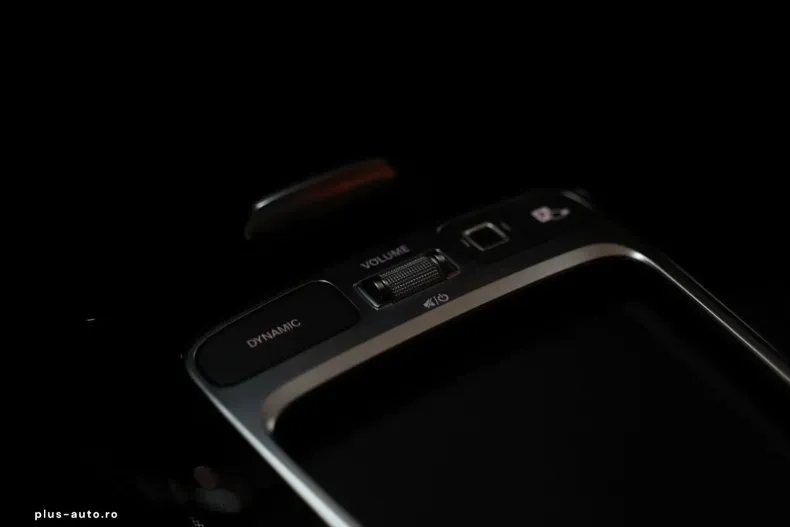 Mercedes-Benz CLA 180 din 2024 cu 18.600 km - oferta MER161875 - foto 23