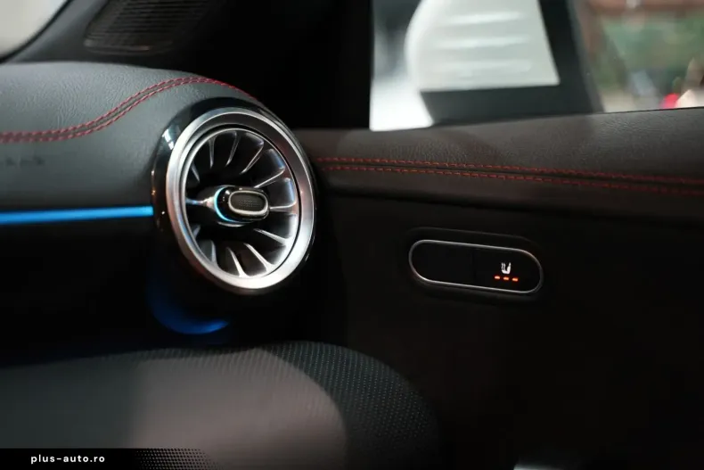 Mercedes-Benz CLA 180 din 2024 cu 18.600 km - oferta MER161875 - foto 24