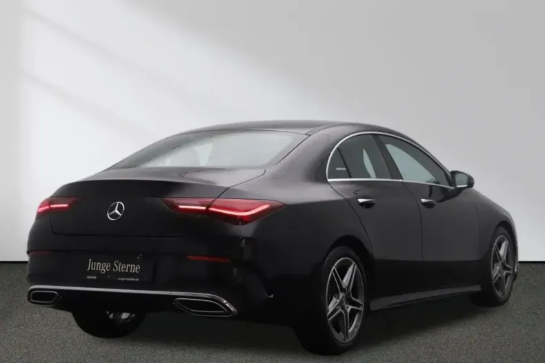 Mercedes-Benz CLA 180 din 2024 cu 6.417 km - oferta MER161876 - foto 3