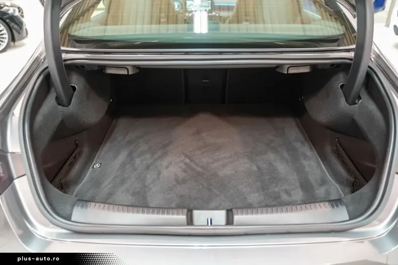 Mercedes-Benz CLA 180 din 2024 cu 13.200 km - oferta MER161877 - foto 19