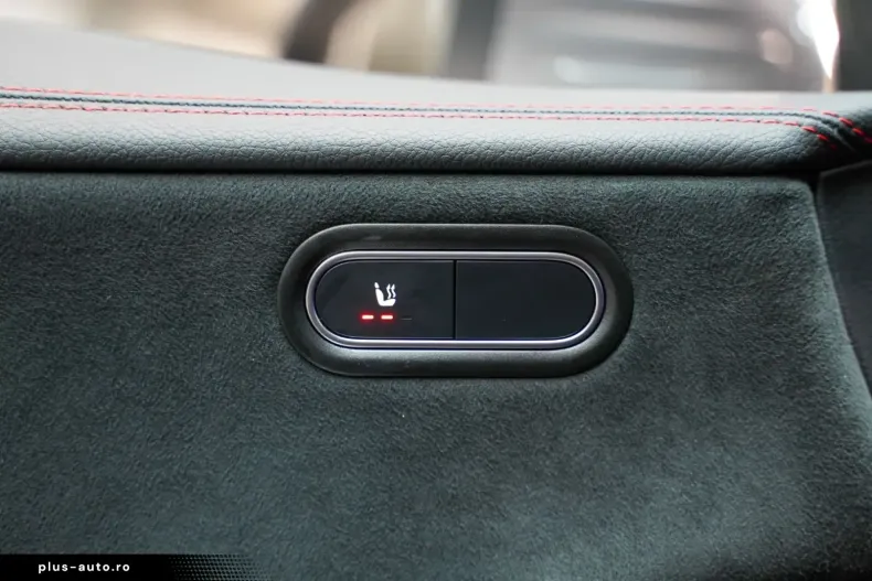 Mercedes-Benz CLA 180 din 2024 cu 13.200 km - oferta MER161877 - foto 28