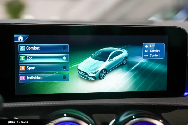 Mercedes-Benz CLA 180 din 2024 cu 13.200 km - oferta MER161877 - foto 29