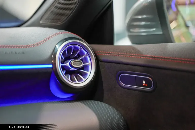 Mercedes-Benz CLA 180 din 2024 cu 13.200 km - oferta MER161877 - foto 31