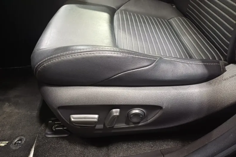 Toyota RAV4 din 2021 cu 70.963 km - oferta TOY161879 - foto 11