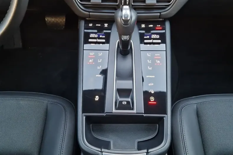 Porsche Macan din 2022 cu 59.928 km - oferta POR161883 - foto 9