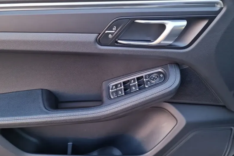 Porsche Macan din 2022 cu 59.928 km - oferta POR161883 - foto 12