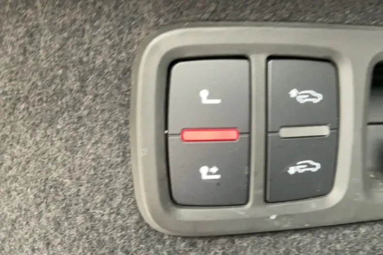 Audi Q8 din 2020 cu 92.260 km - oferta AUD161885 - foto 12