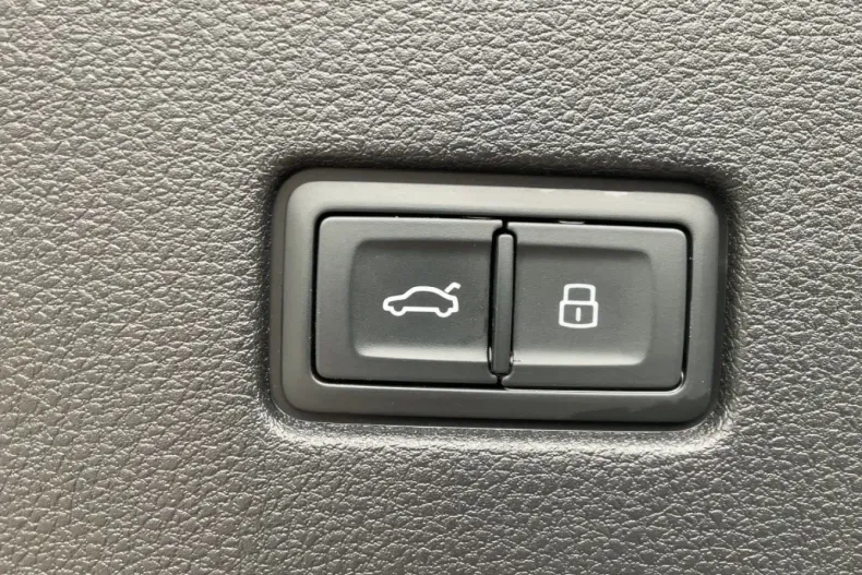 Audi Q8 din 2020 cu 92.260 km - oferta AUD161885 - foto 13