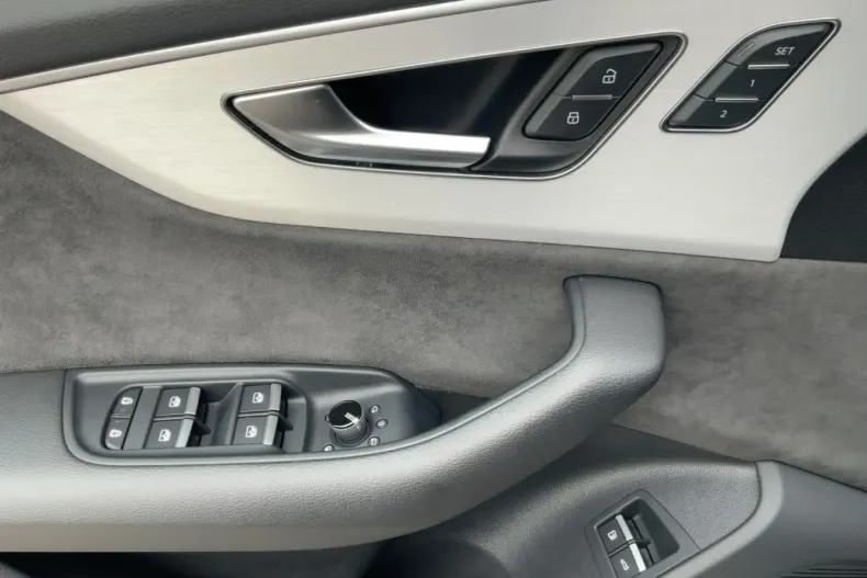 Audi Q8 din 2020 cu 92.260 km - oferta AUD161885 - foto 16